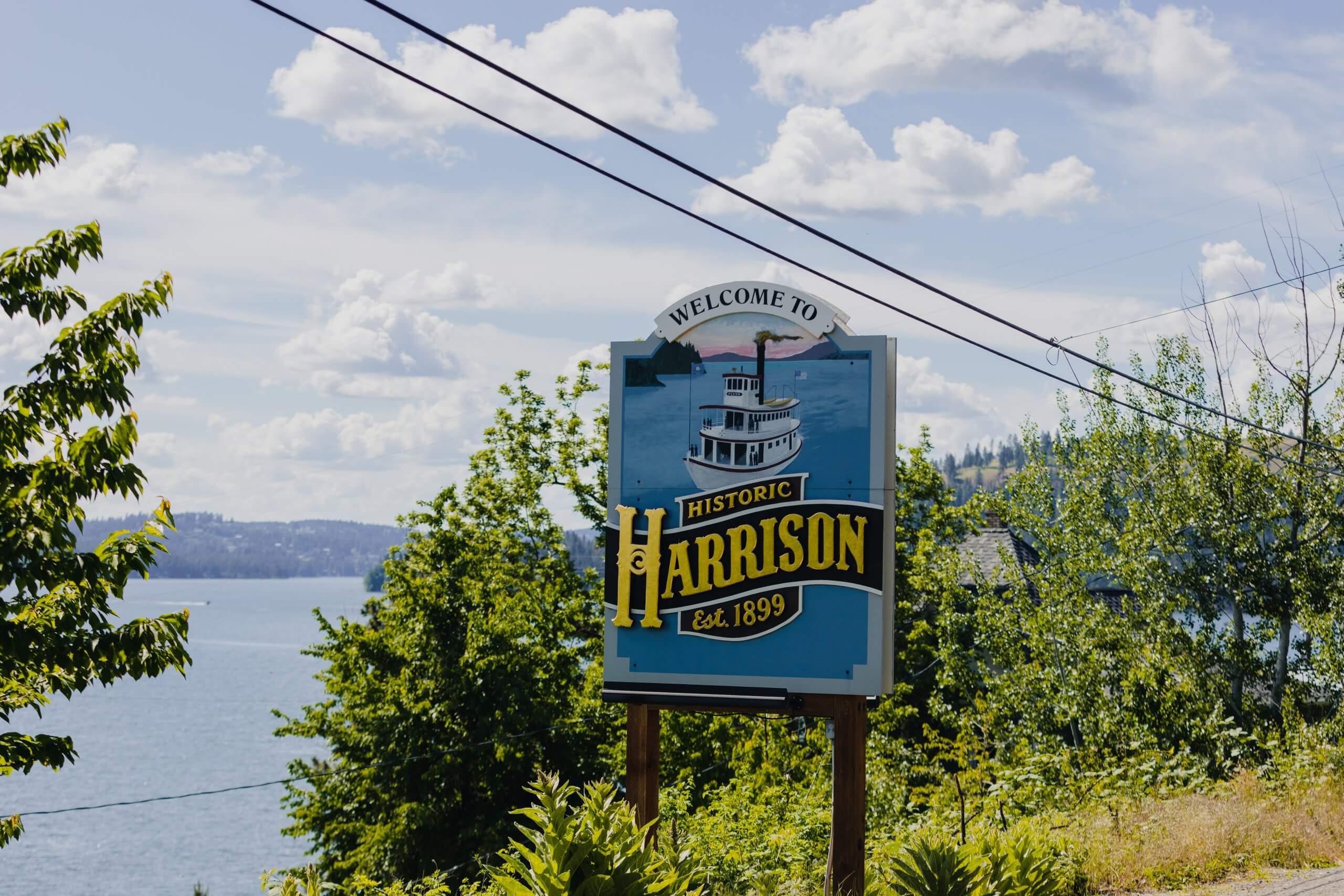 Welcome sign to the town of Harrison.