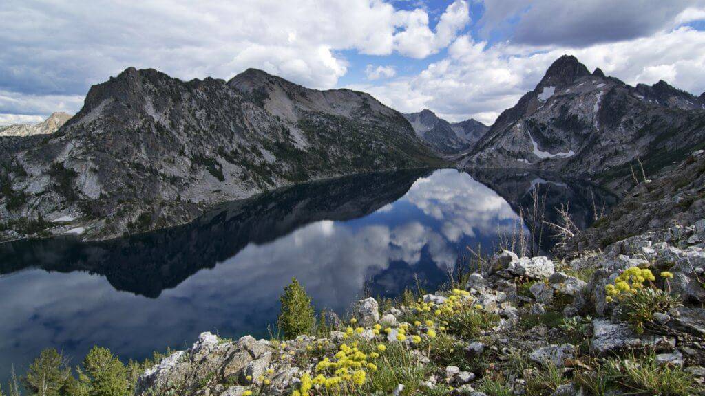 A Guide to Hiking Idaho's Stunning Scenic Trails