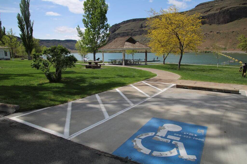 The Swan Falls picnic area is a fully accessible site along the Snake River